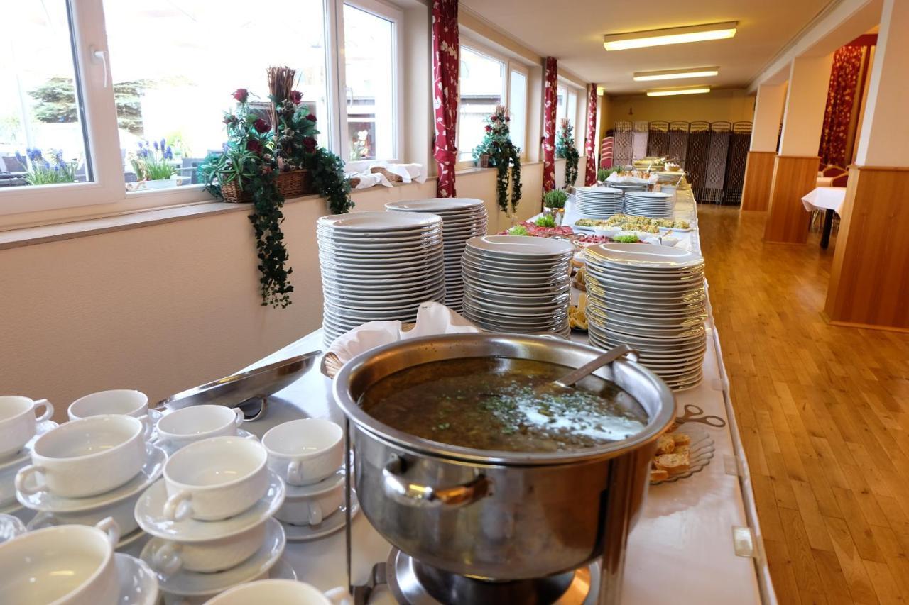 Hotel Mennicken Wurselen Ngoại thất bức ảnh