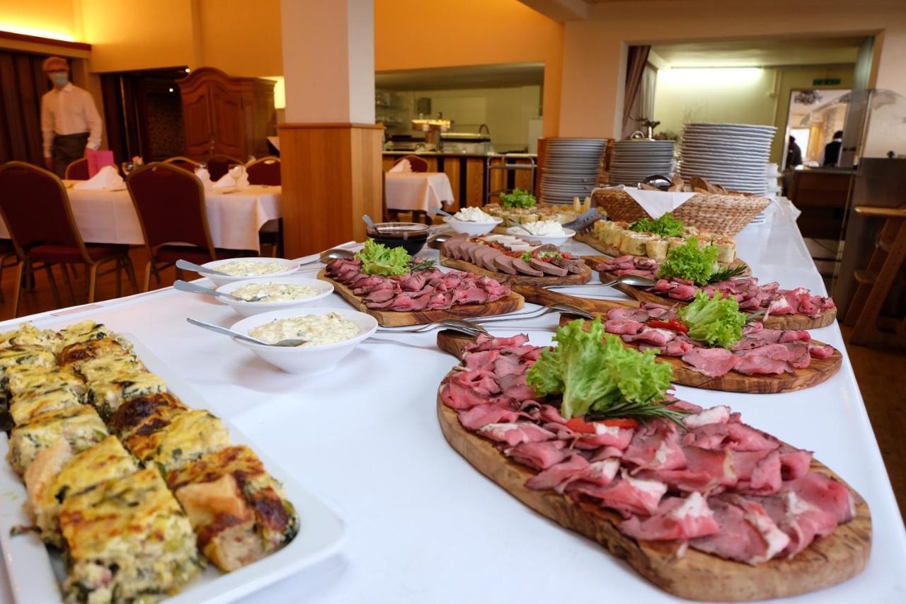 Hotel Mennicken Wurselen Ngoại thất bức ảnh