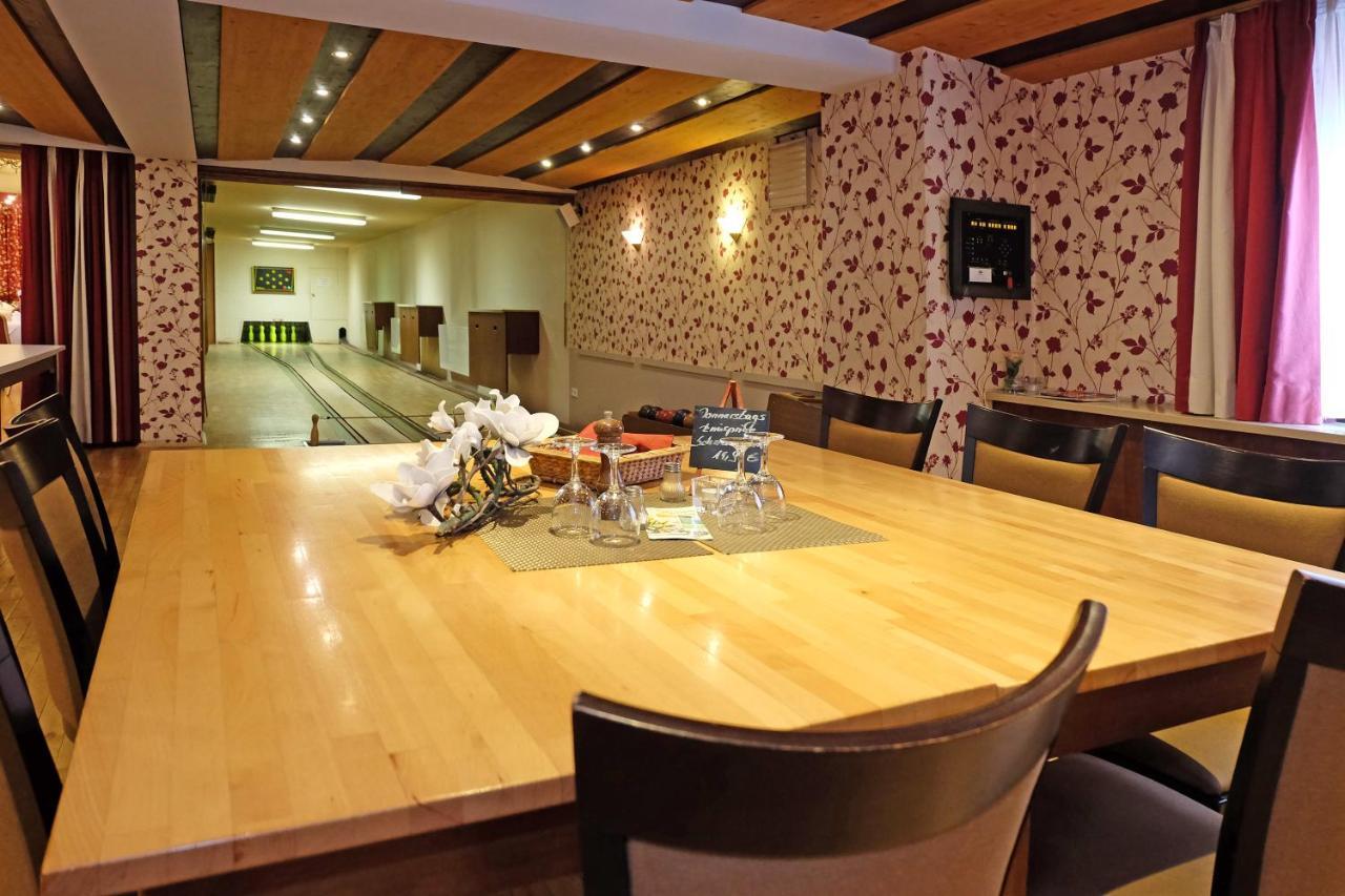 Hotel Mennicken Wurselen Ngoại thất bức ảnh