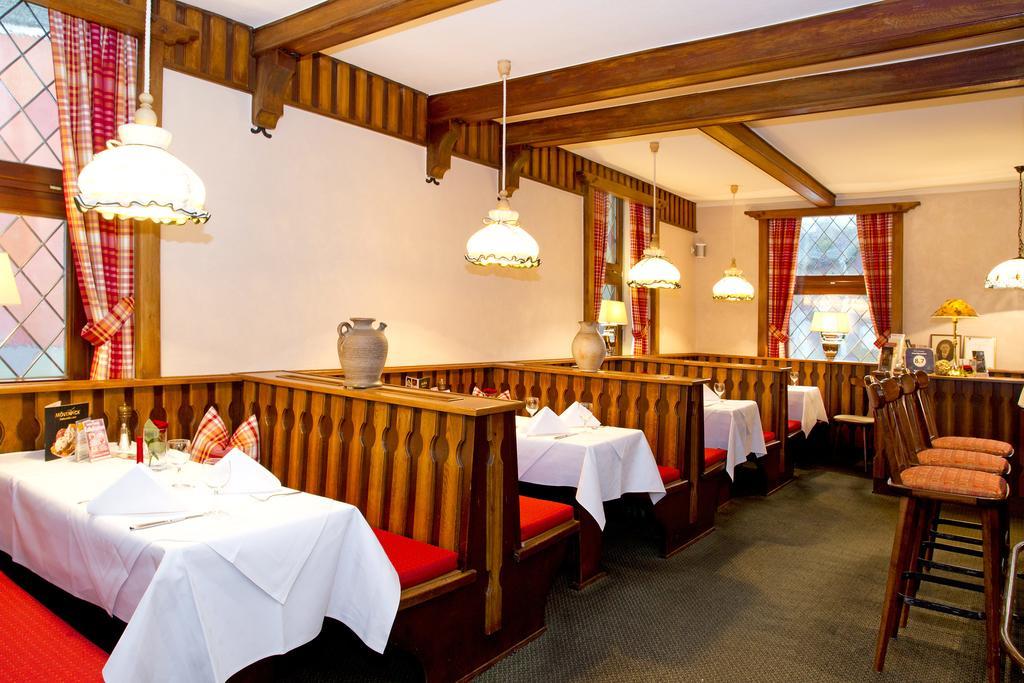 Hotel Mennicken Wurselen Ngoại thất bức ảnh